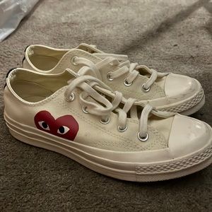 Comme des Garcons Play low top converse